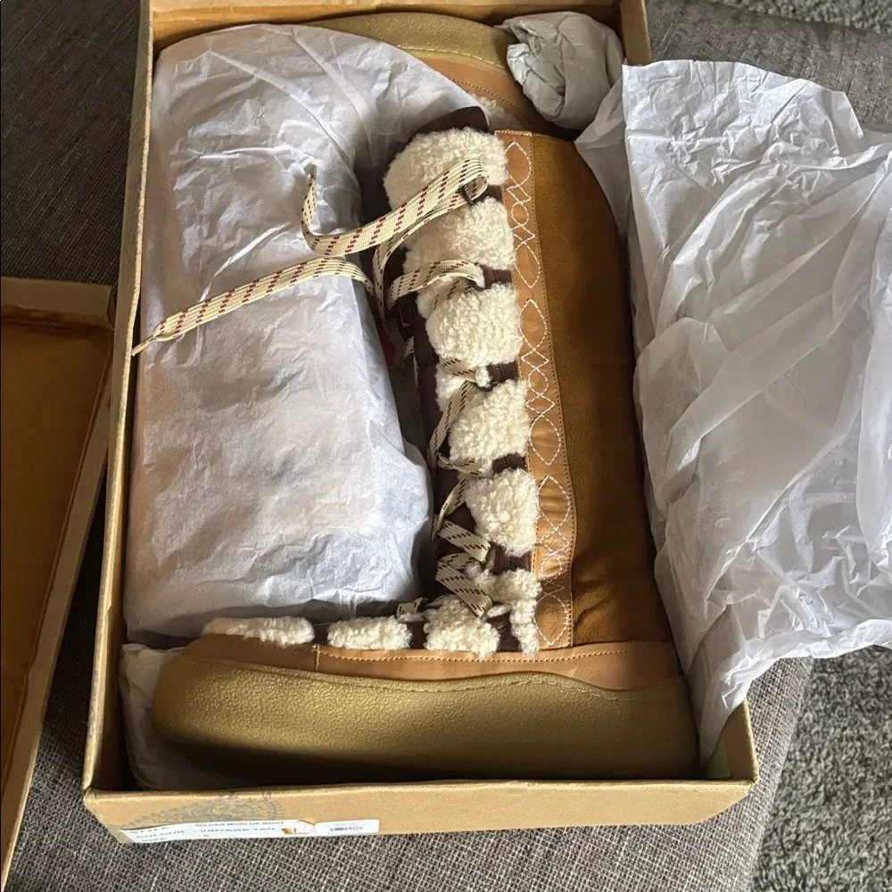 NIB FP Wilder MukLuk Boots. Size 8